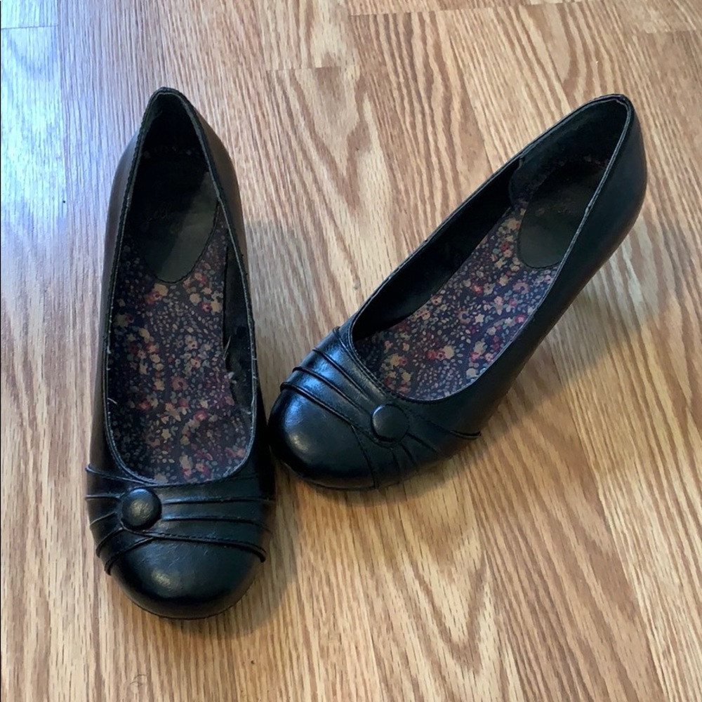 ❤️5/$13 Button heels